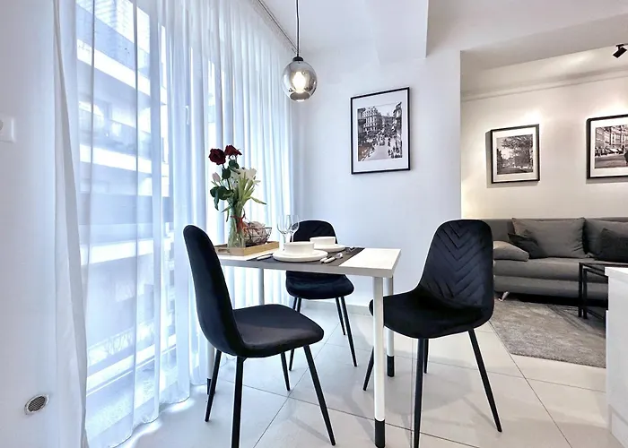 Apartment Parliament 1br By Wayfaris